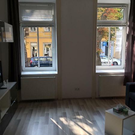 Schoenbrunn Apartment Vienna Esterno foto